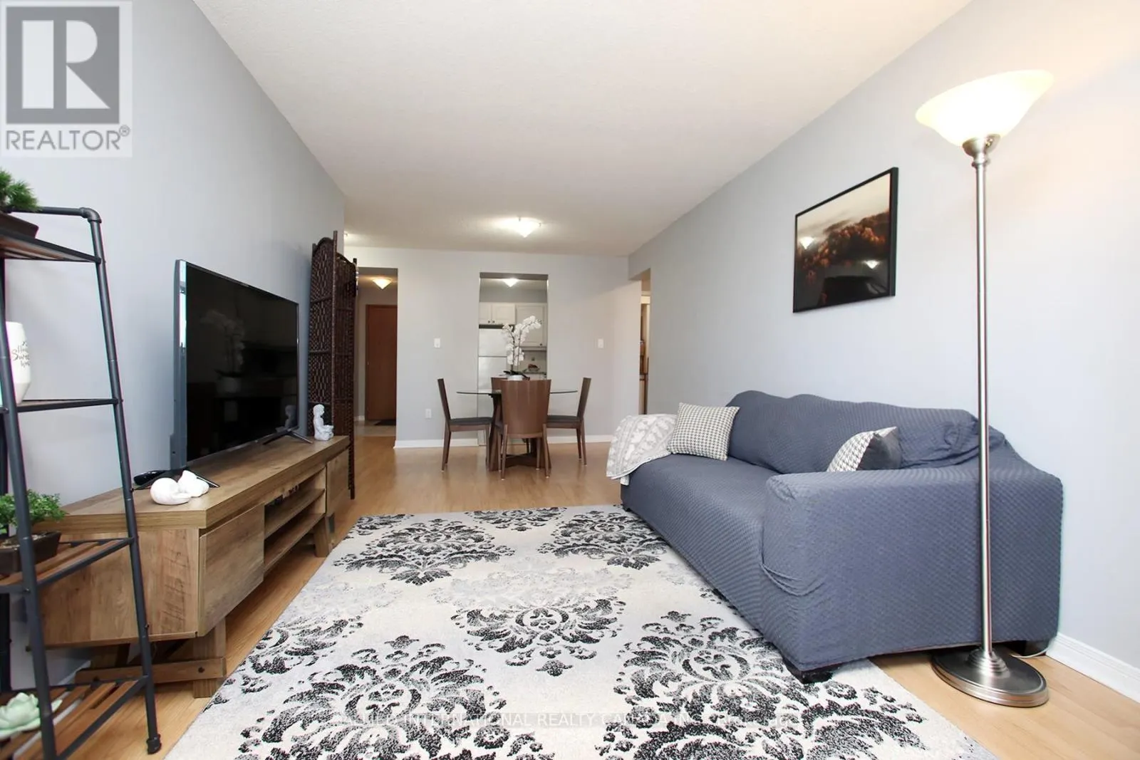 404 - 80 ATHOL STREET E