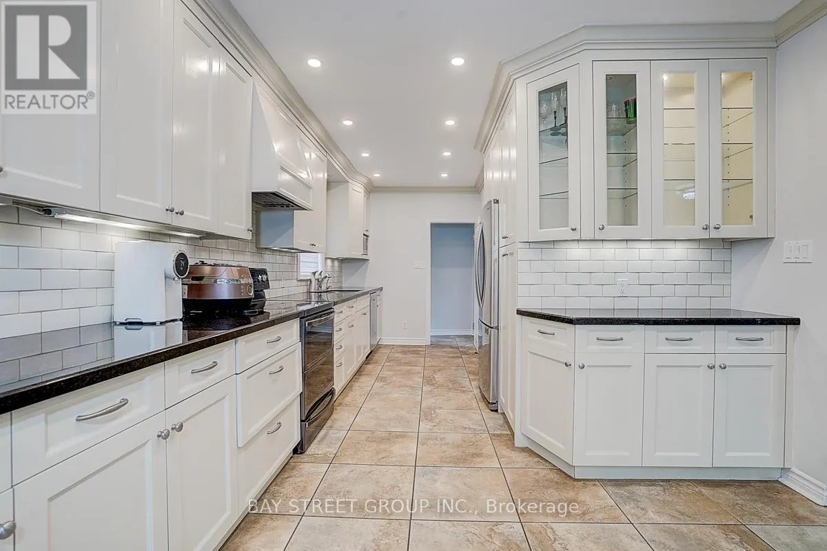 6 LARWOOD BOULEVARD