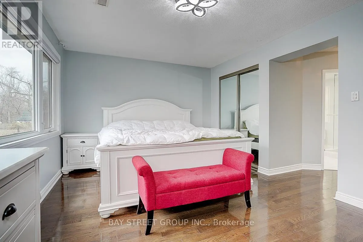 6 LARWOOD BOULEVARD