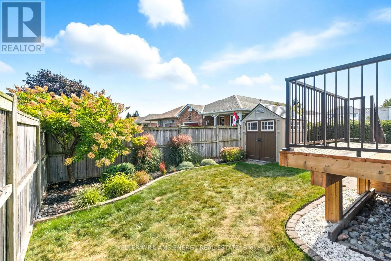 1 DAISEYFIELD AVENUE