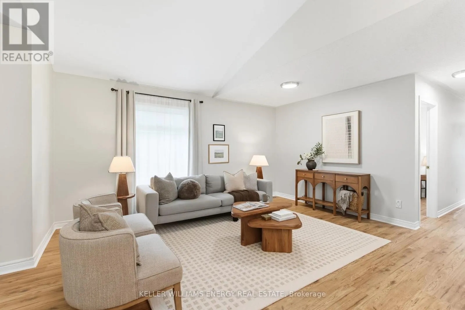1 DAISEYFIELD AVENUE