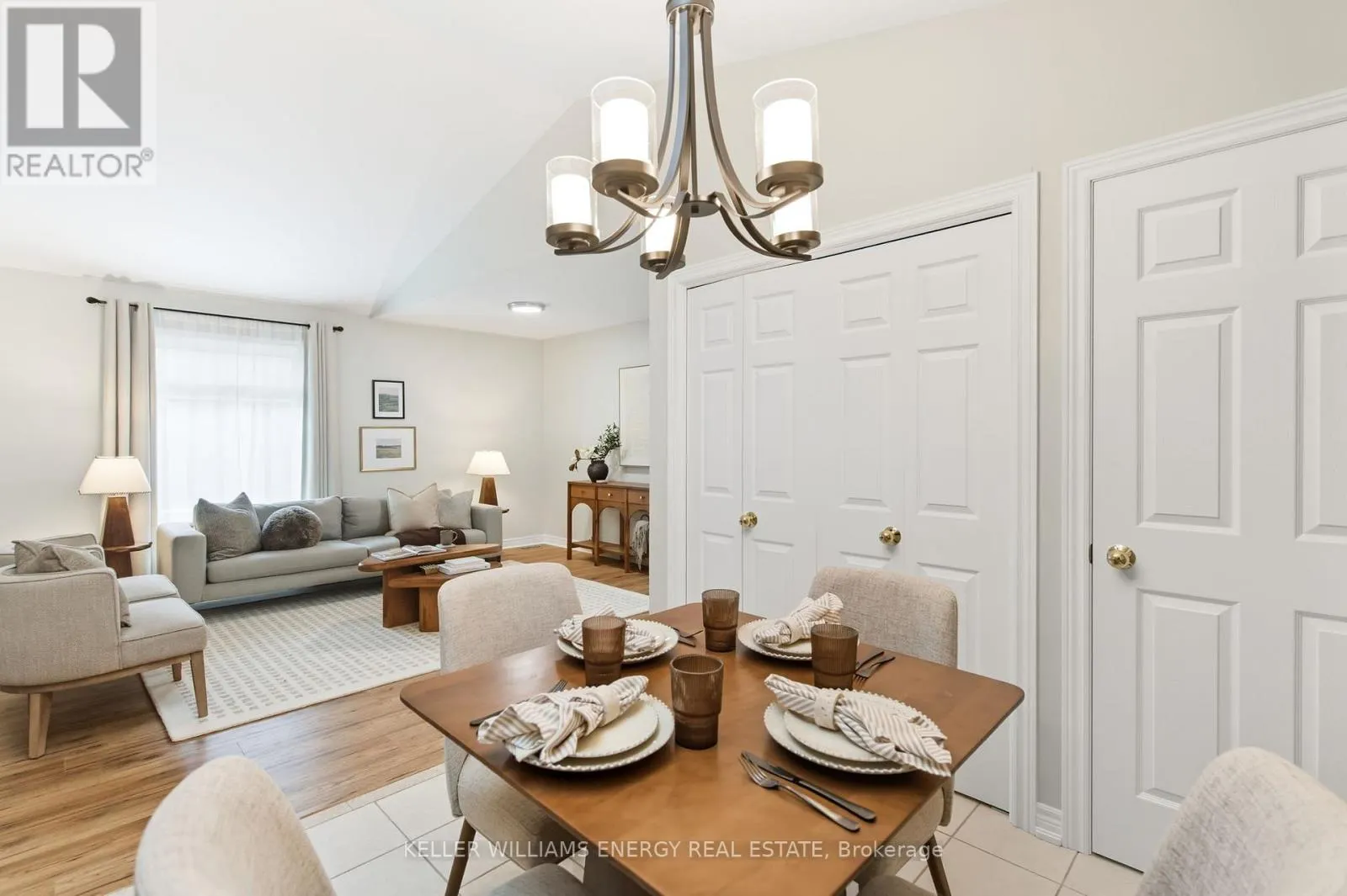 1 DAISEYFIELD AVENUE