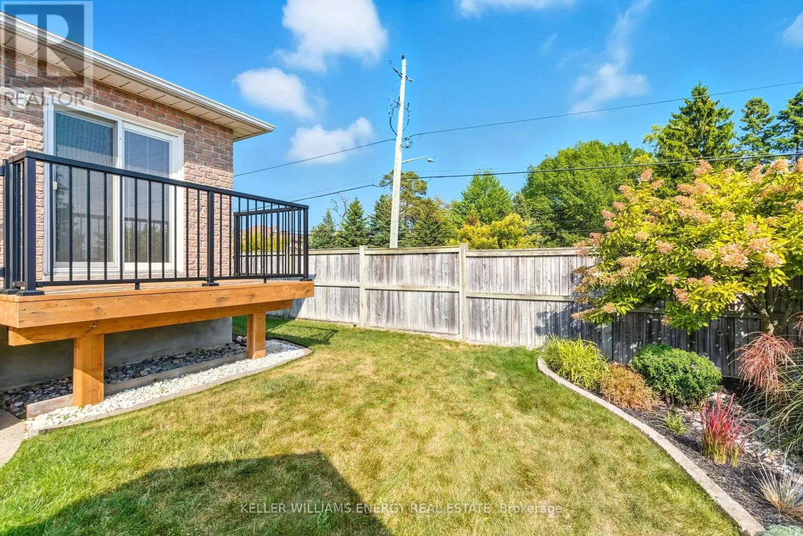1 DAISEYFIELD AVENUE