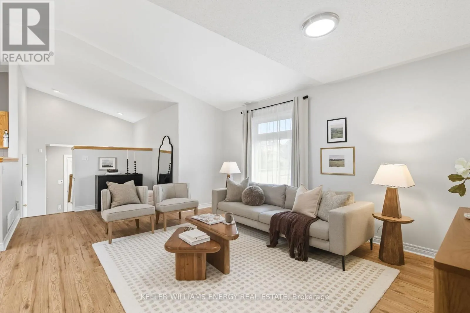1 DAISEYFIELD AVENUE