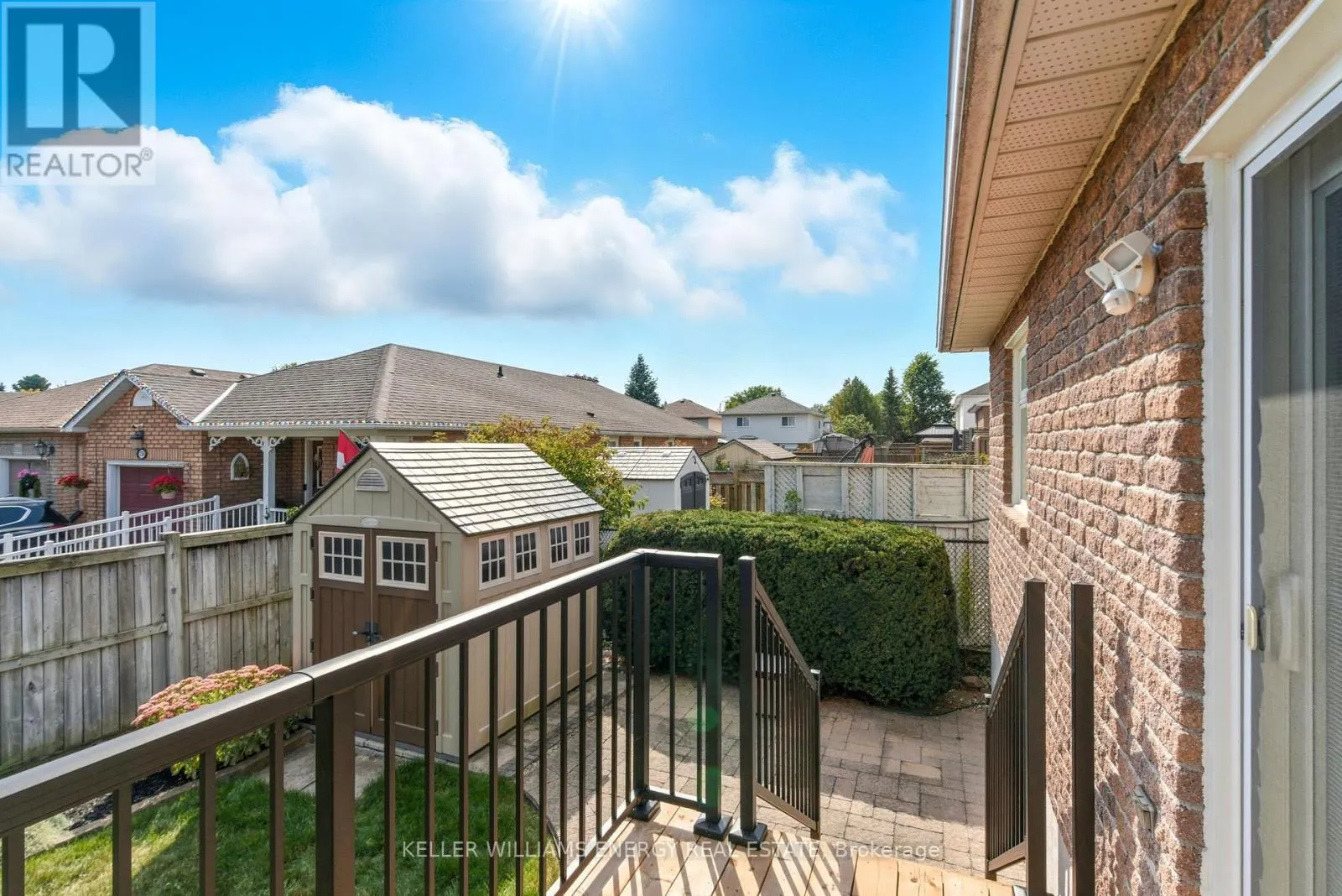 1 DAISEYFIELD AVENUE