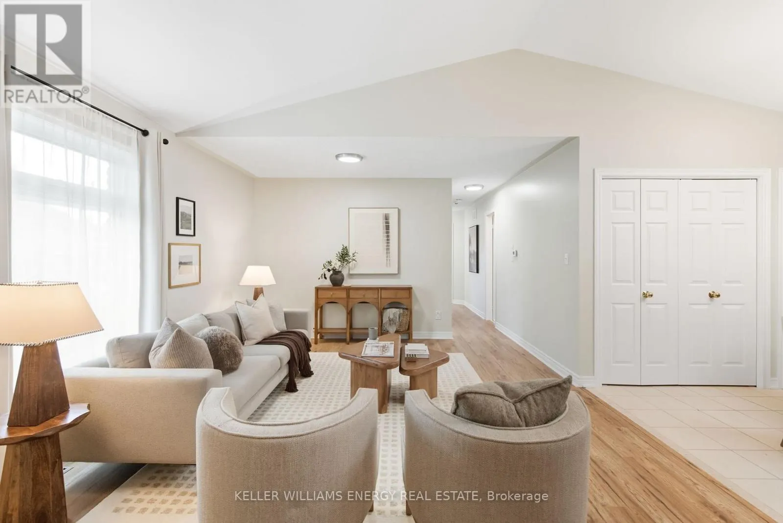 1 DAISEYFIELD AVENUE