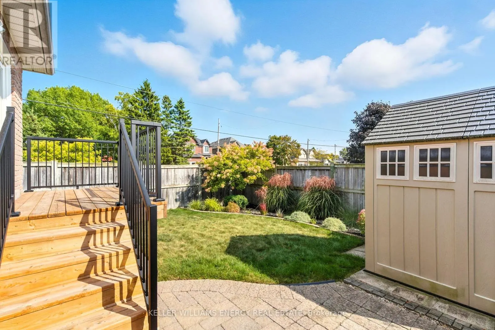 1 DAISEYFIELD AVENUE