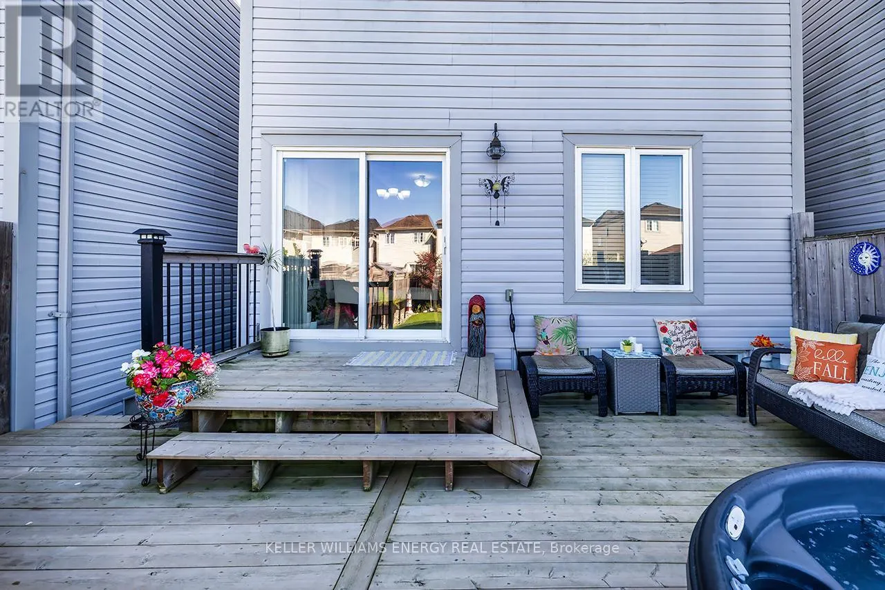 8 BAGNELL CRESCENT