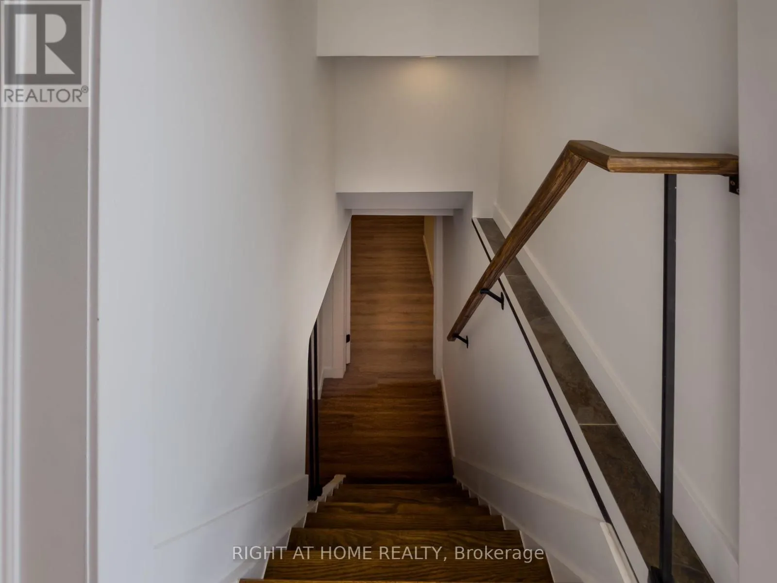 32 BRENTON STREET