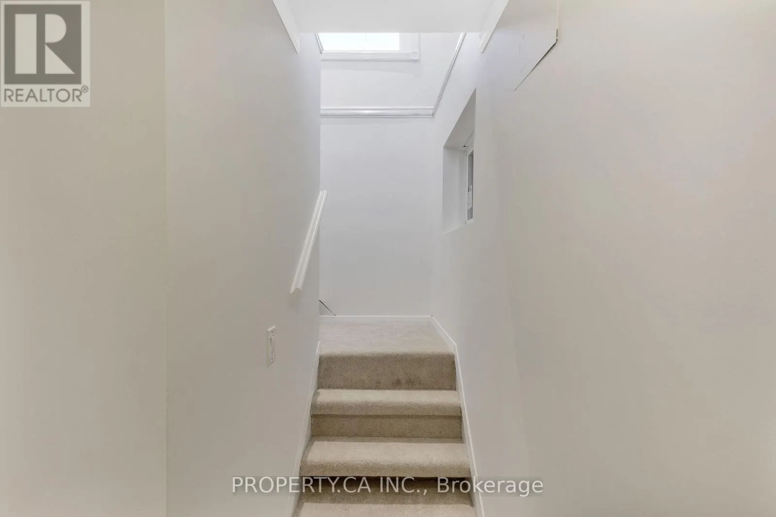 419 RHODES AVENUE