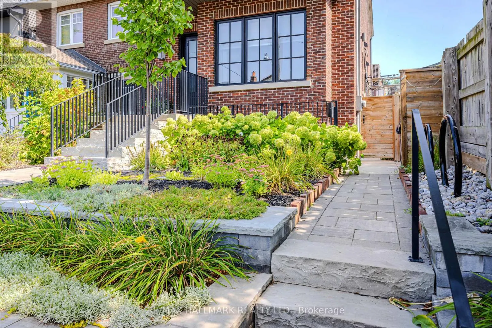 LOWER - 81 GOUGH AVENUE