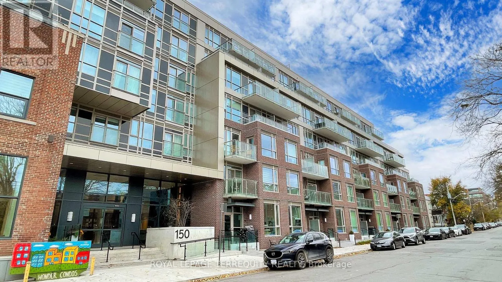 447 - 150 LOGAN AVENUE