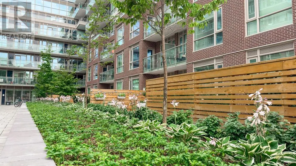 447 - 150 LOGAN AVENUE