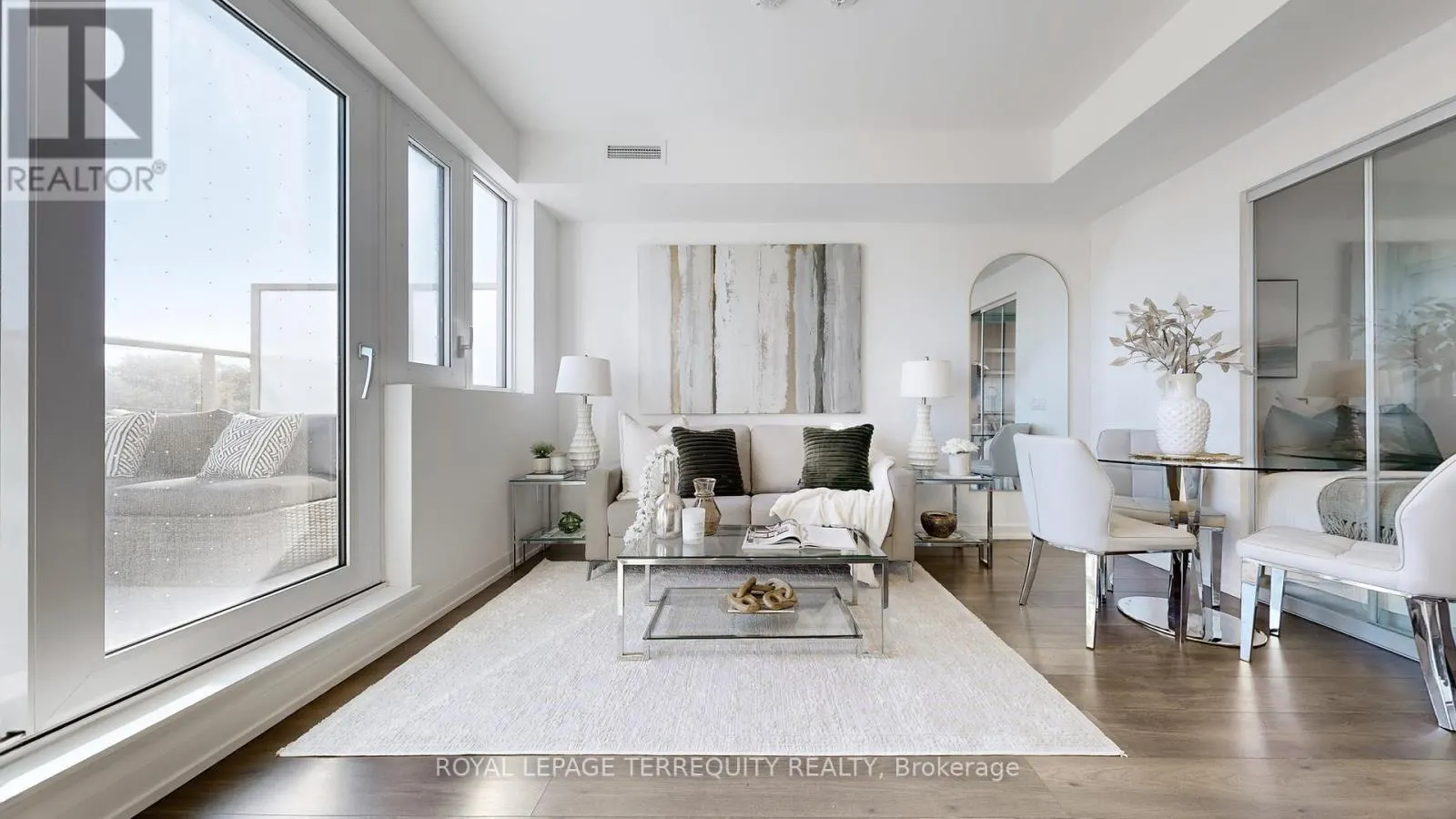 447 - 150 LOGAN AVENUE