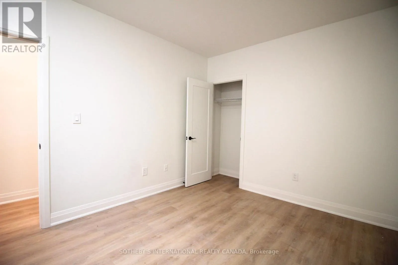 UPPER - 1026 QUEEN STREET