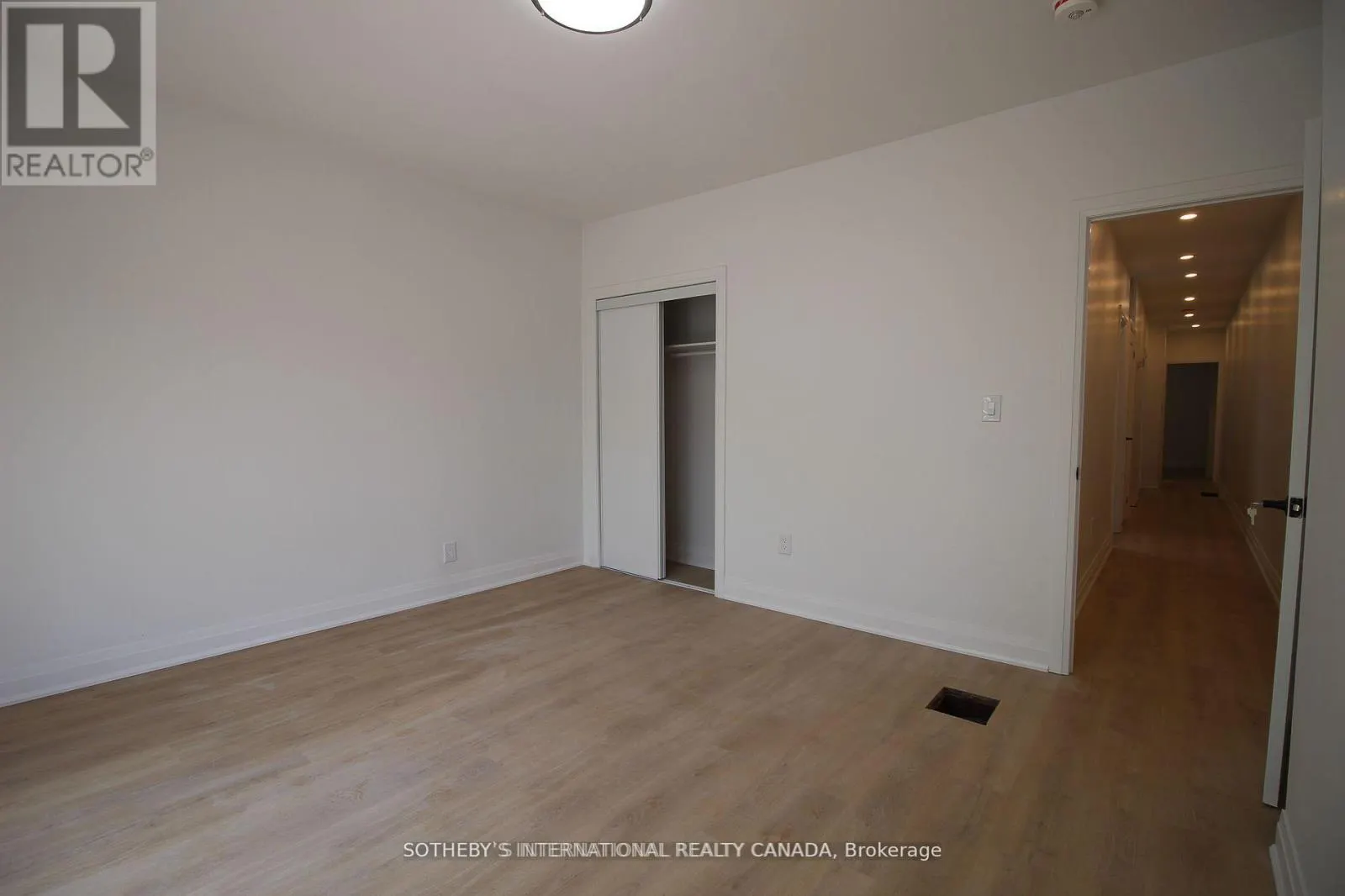 UPPER - 1026 QUEEN STREET
