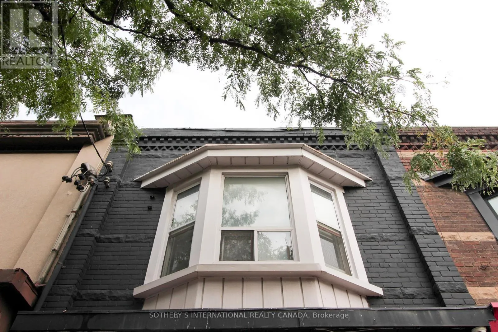 UPPER - 1026 QUEEN STREET