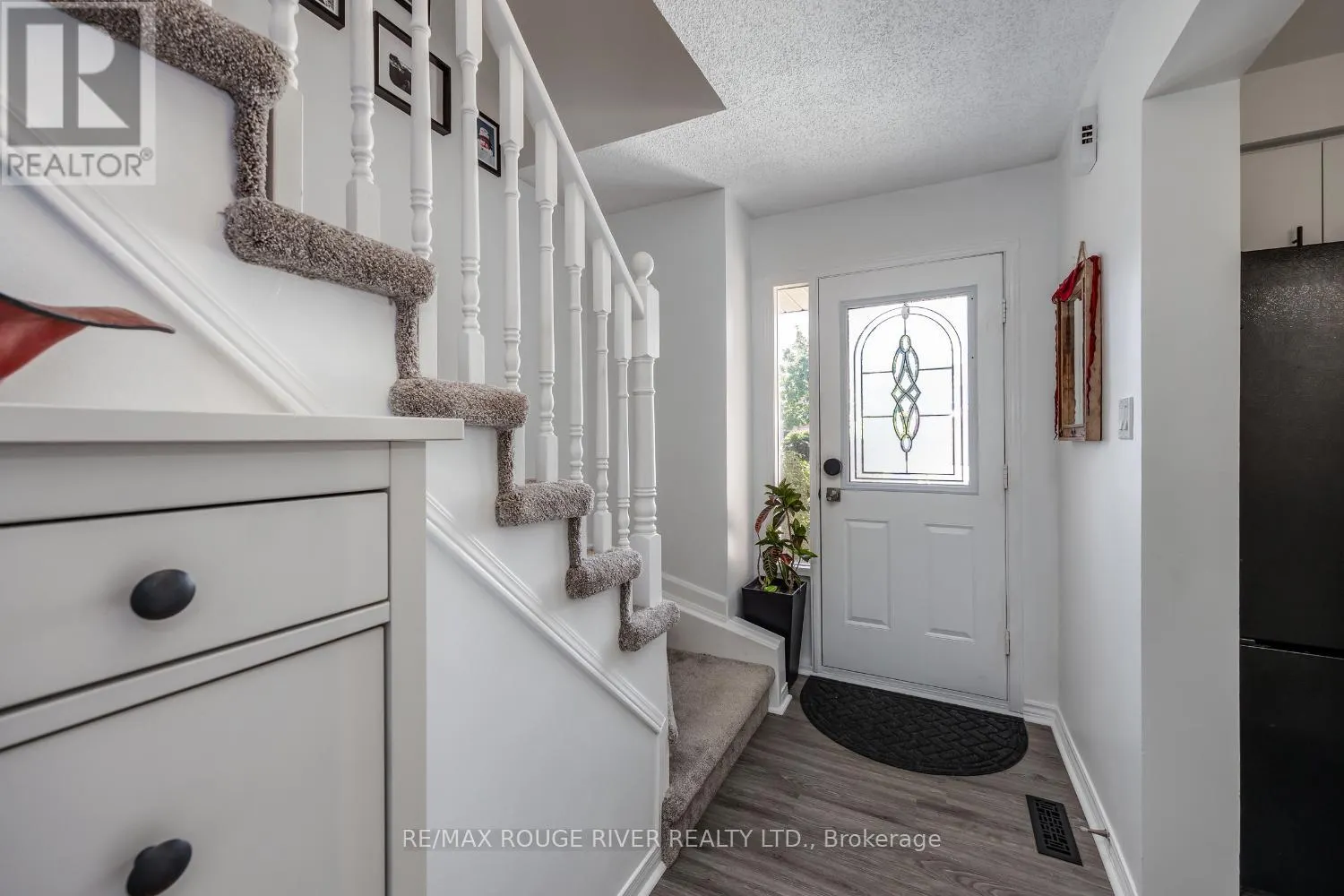 21 RAINE DRIVE