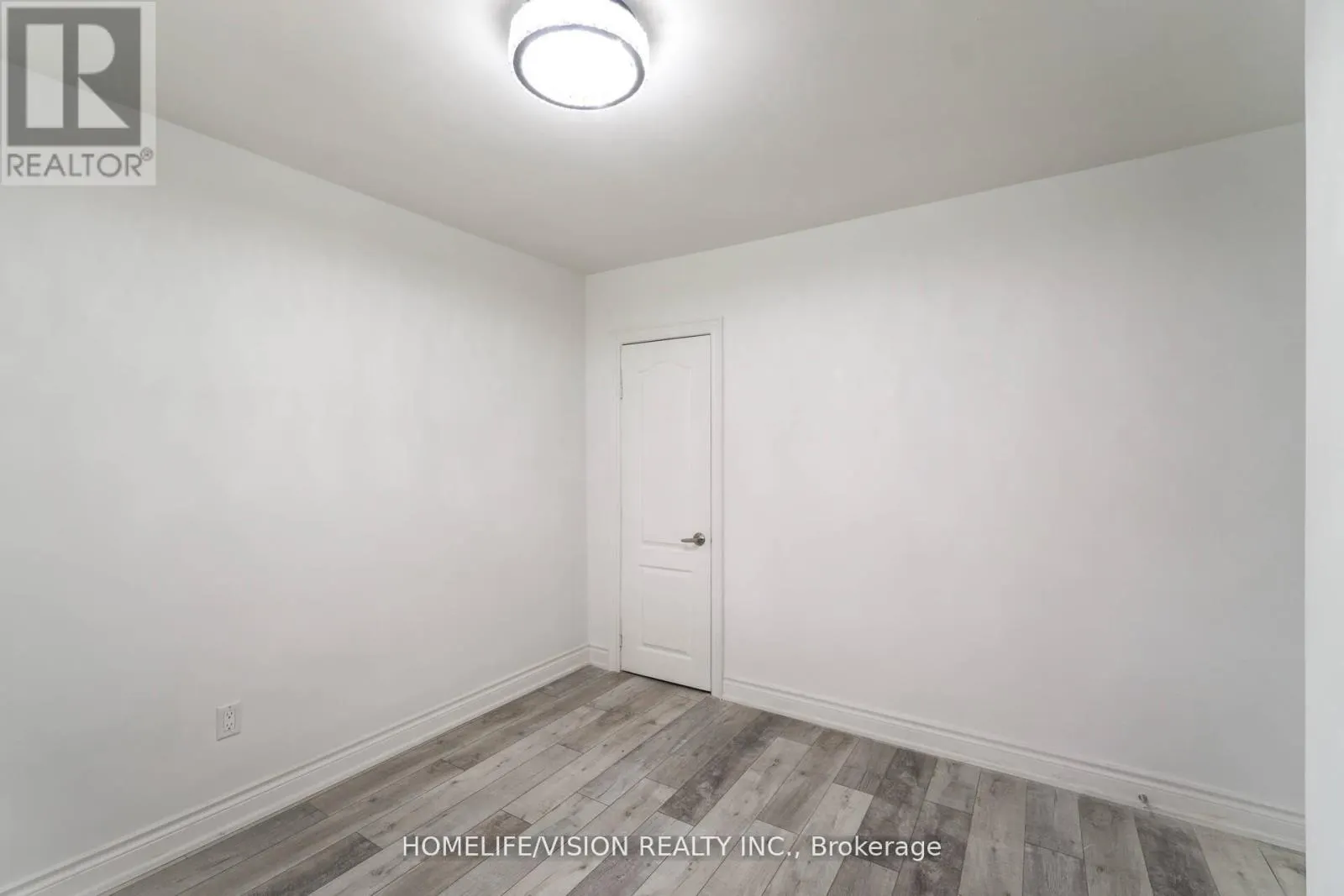5 ORLANDO BOULEVARD