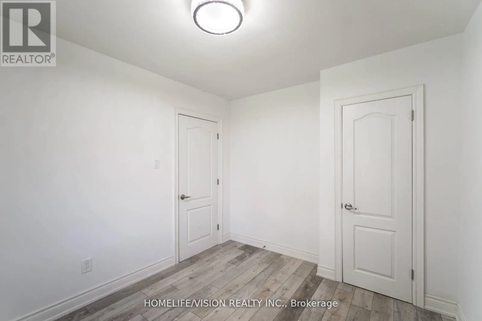 5 ORLANDO BOULEVARD