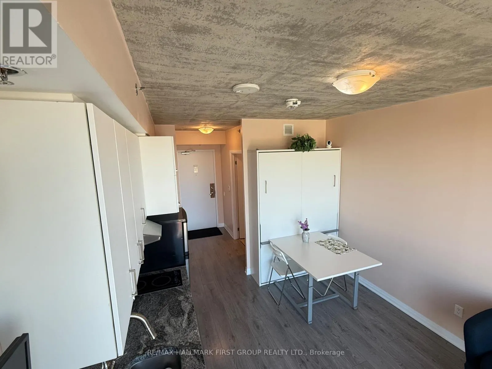 529 - 1900 SIMCOE STREET N