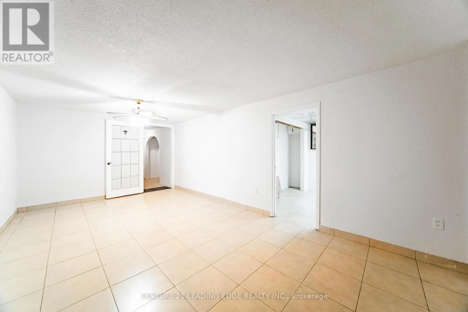 77 SNOWBALL CRESCENT