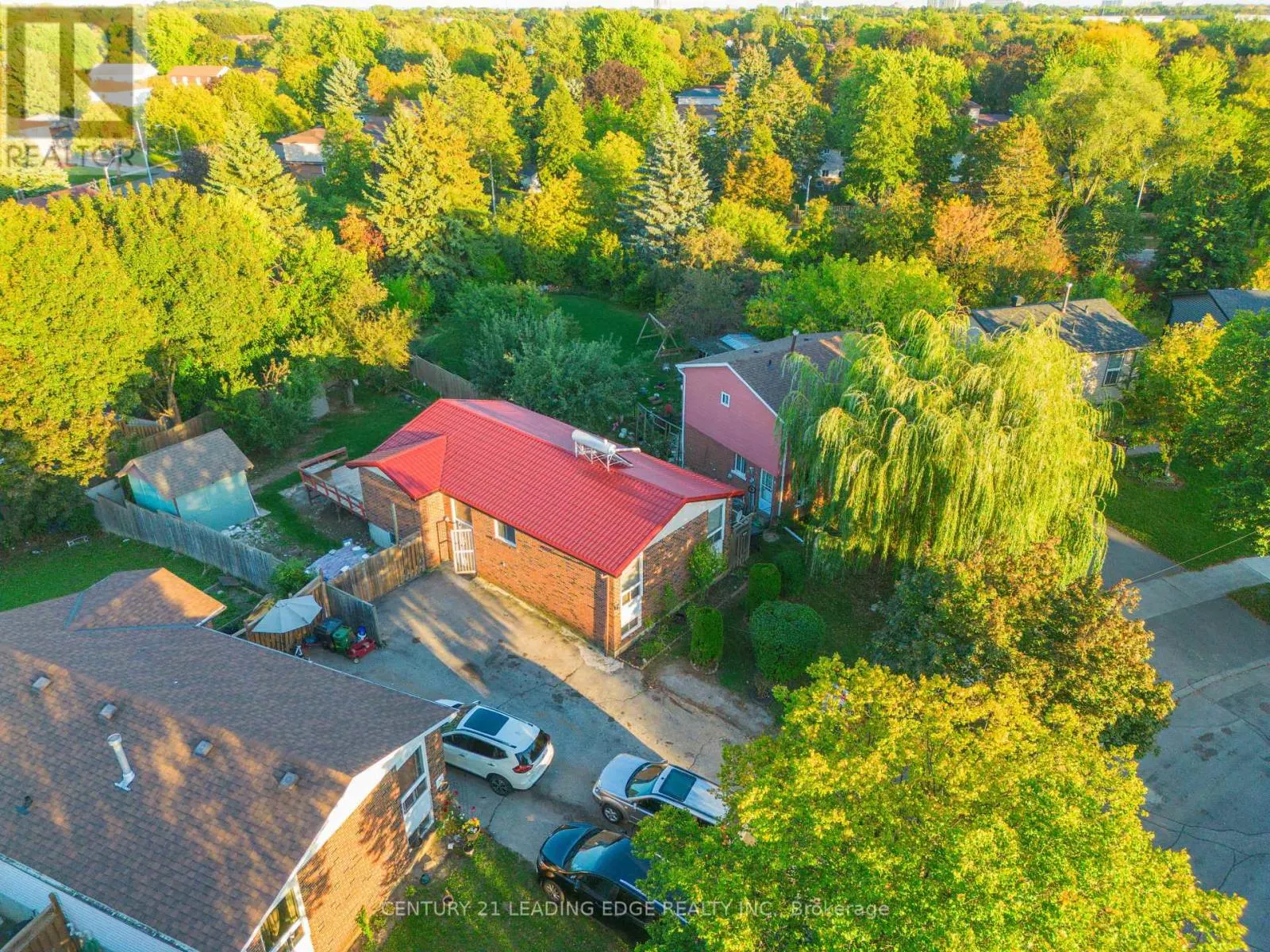 77 SNOWBALL CRESCENT