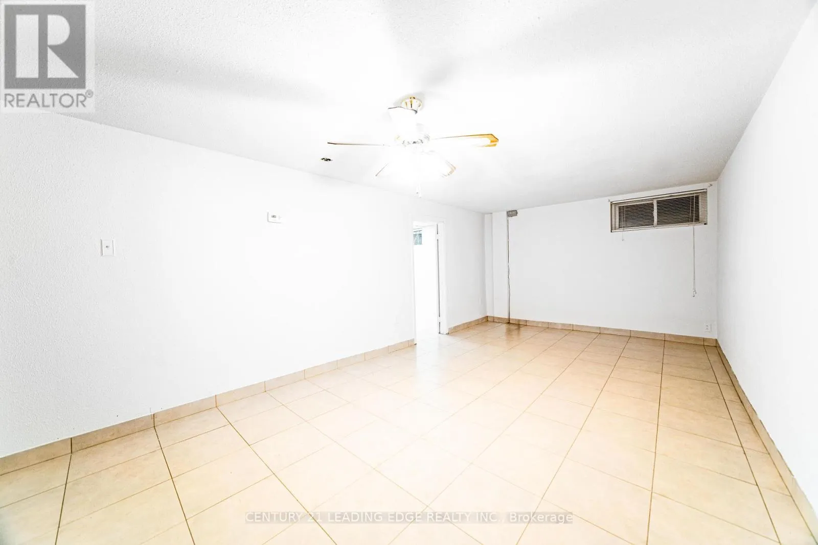 77 SNOWBALL CRESCENT