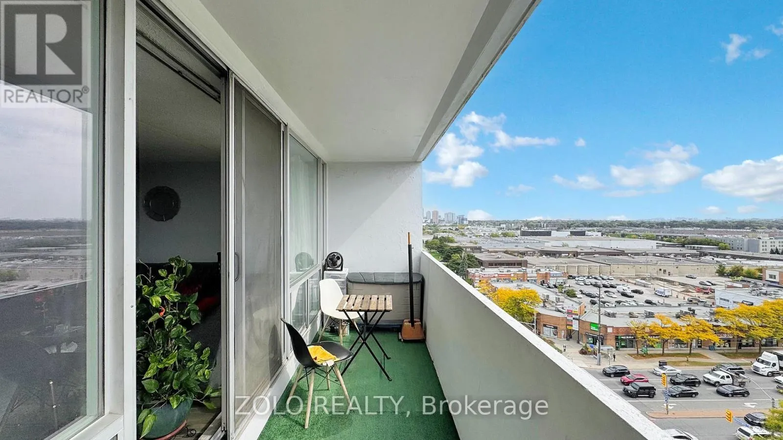 1015 - 2 GLAMORGAN AVENUE