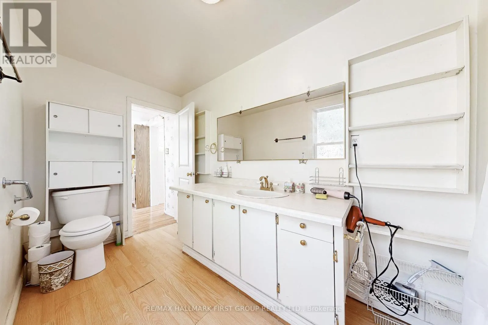 1433 FINCH AVENUE