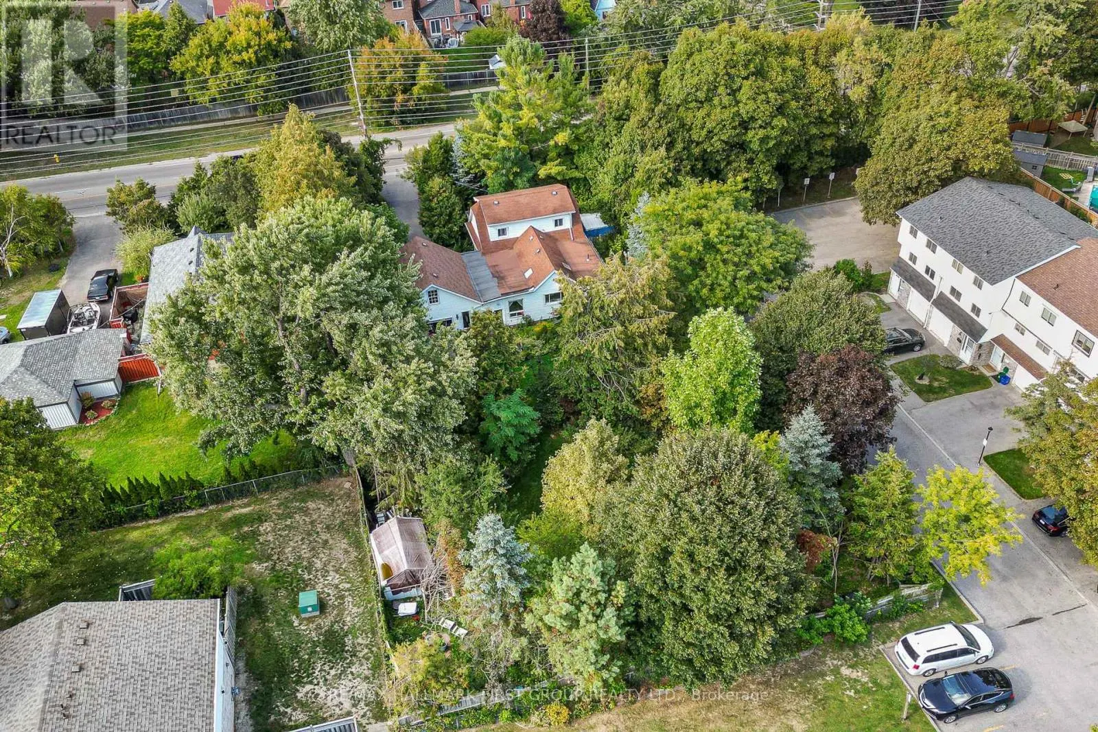 1433 FINCH AVENUE