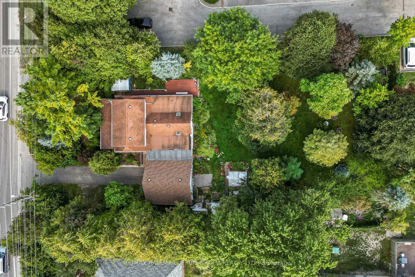 1433 FINCH AVENUE