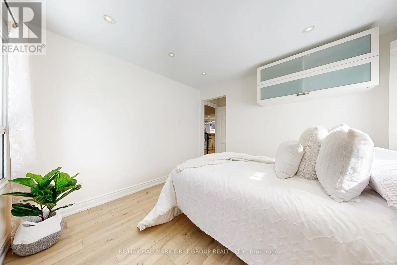 589 MARKSBURY ROAD