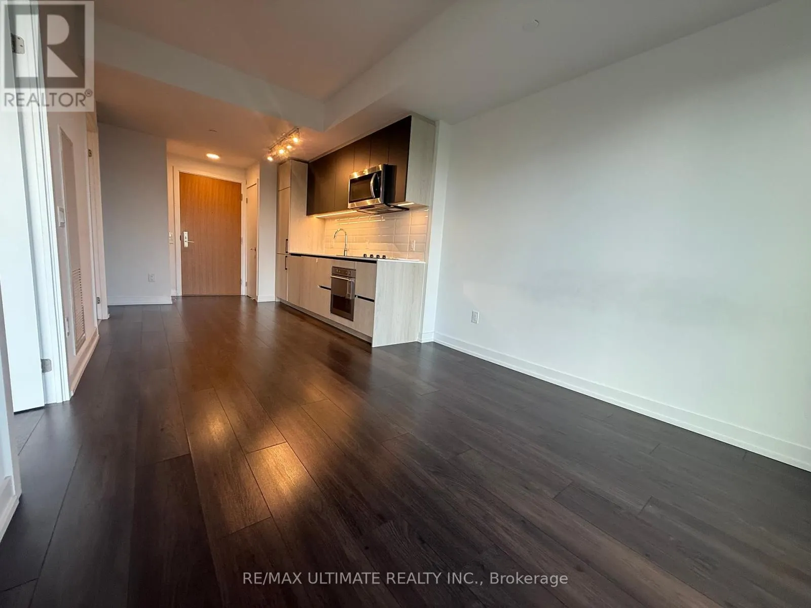 605 - 150 LOGAN AVENUE