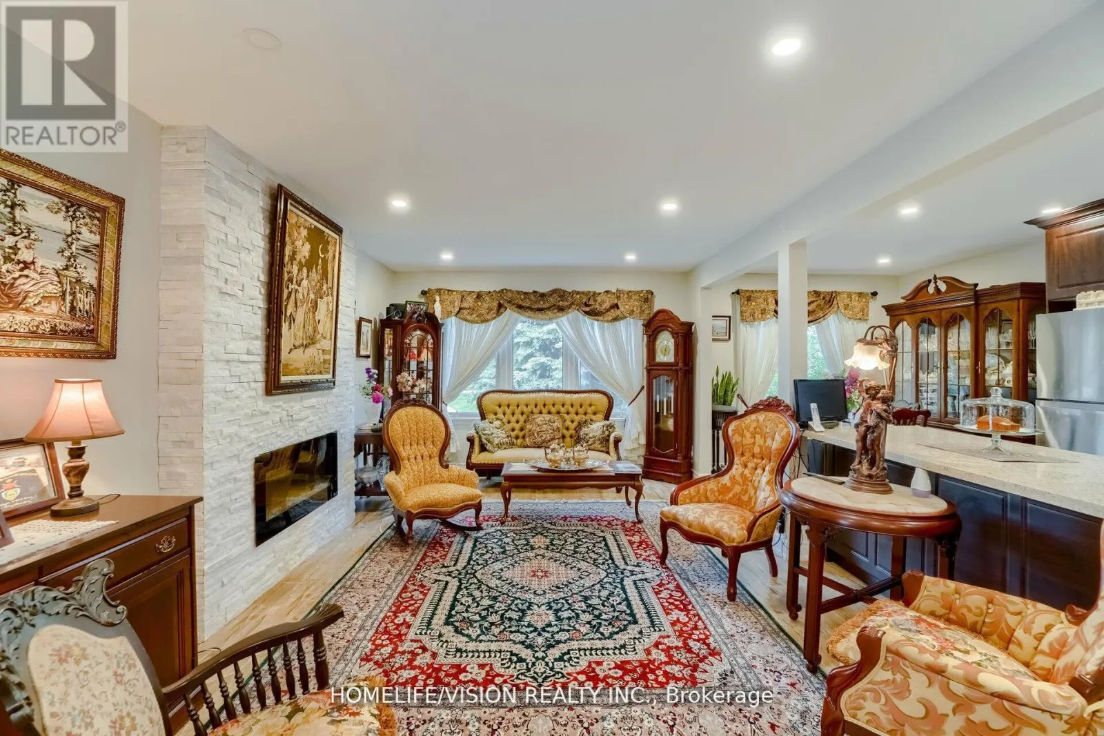 44 ARMITAGE DRIVE