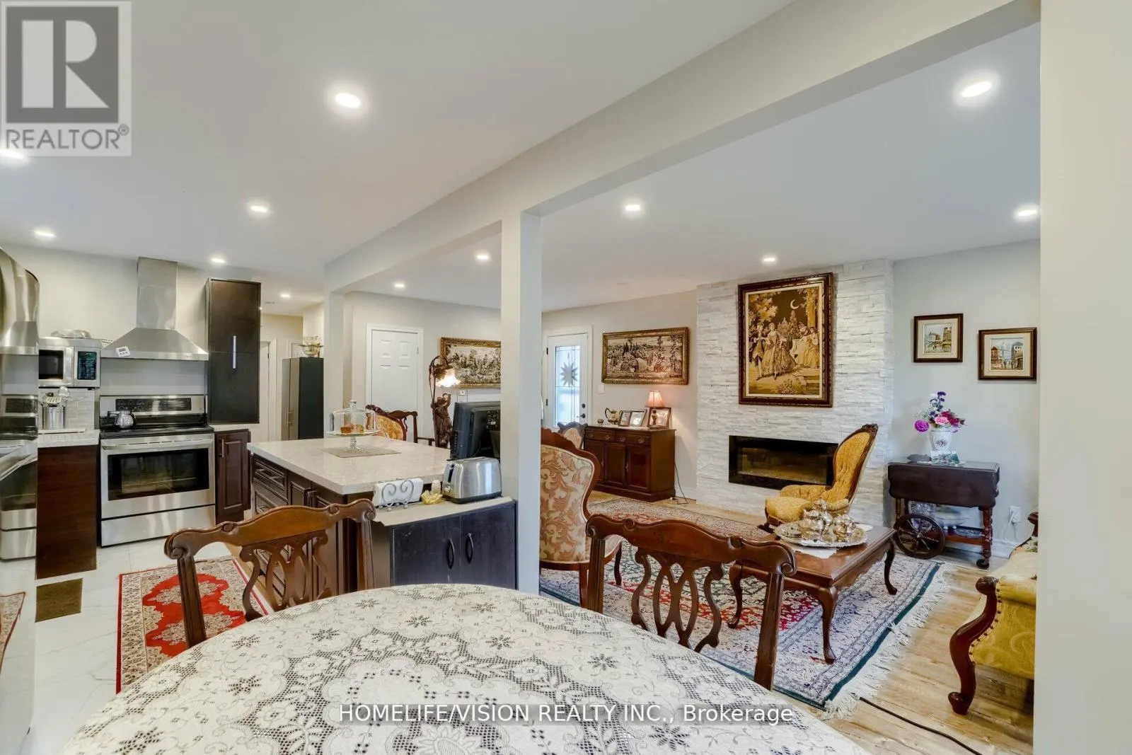 44 ARMITAGE DRIVE