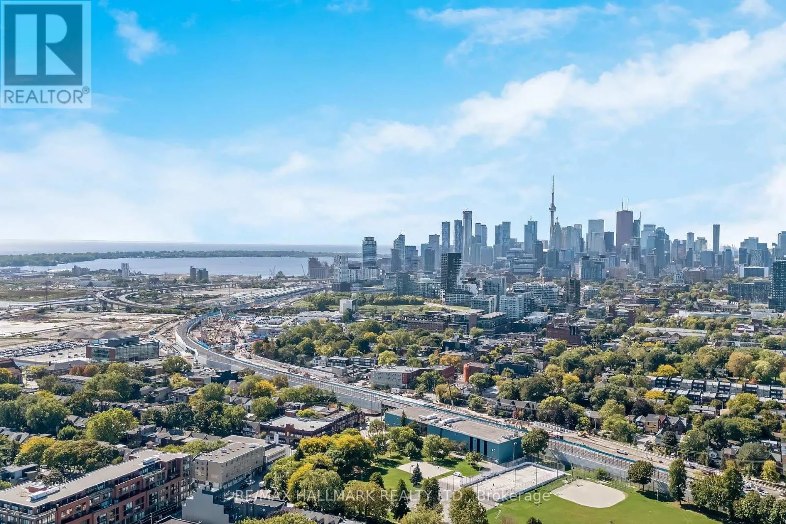 102 - 326 CARLAW AVENUE