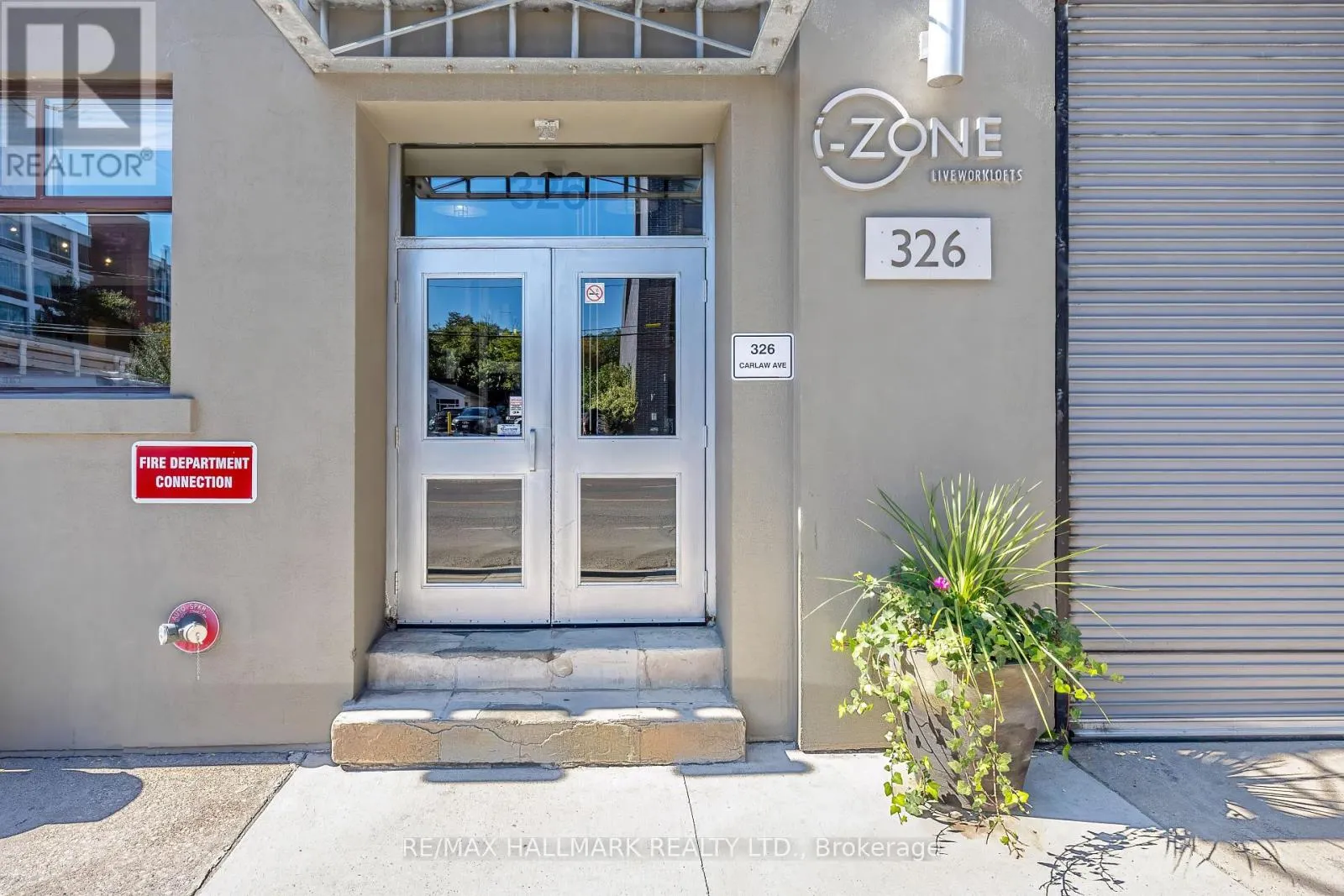 102 - 326 CARLAW AVENUE