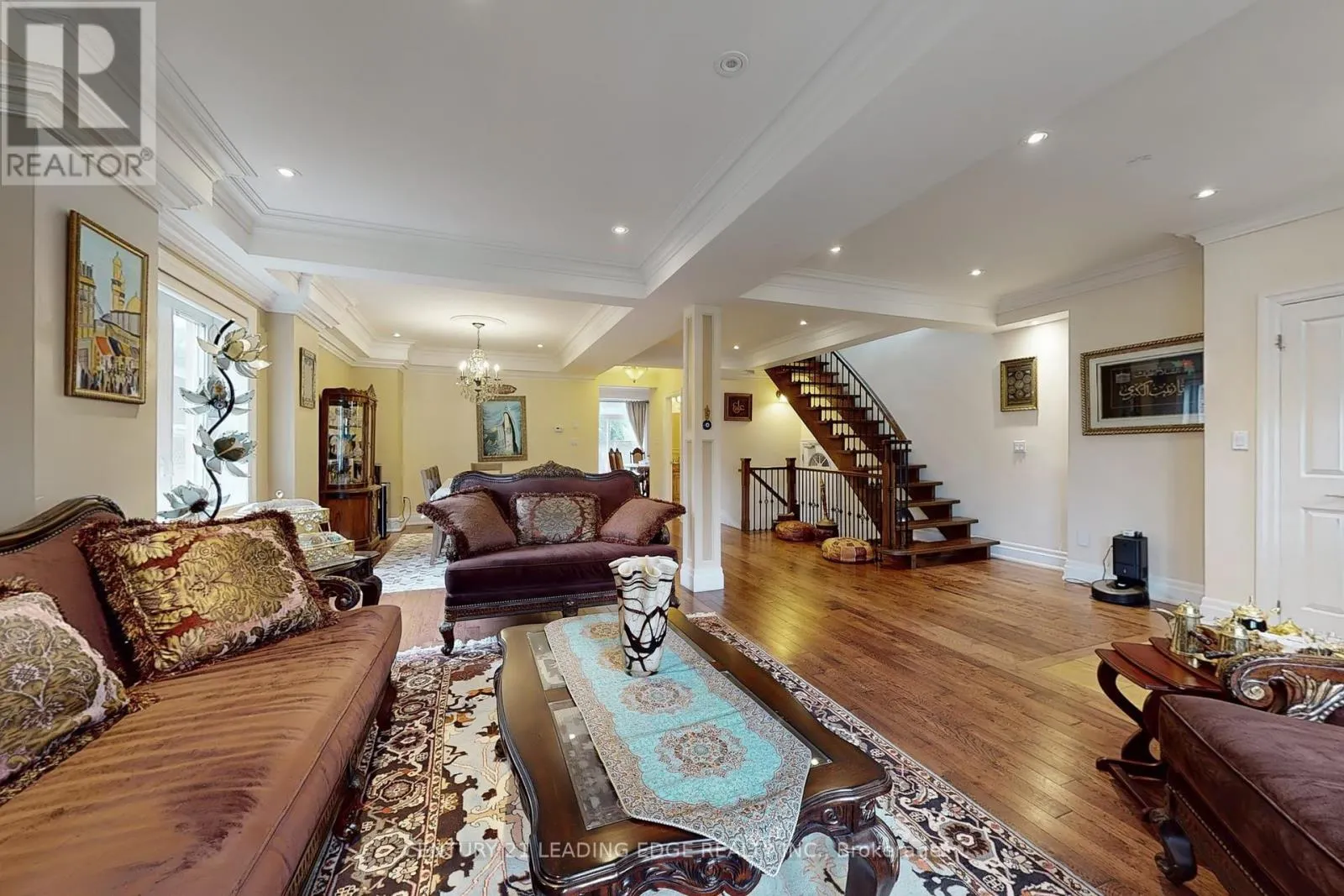 11 BELLVARE CRESCENT
