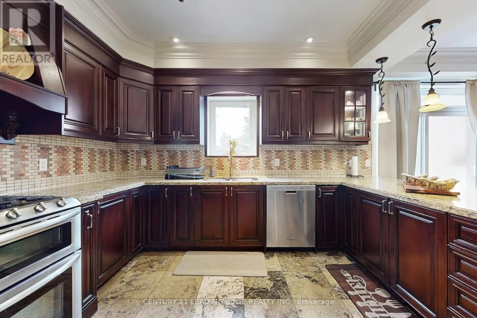 11 BELLVARE CRESCENT