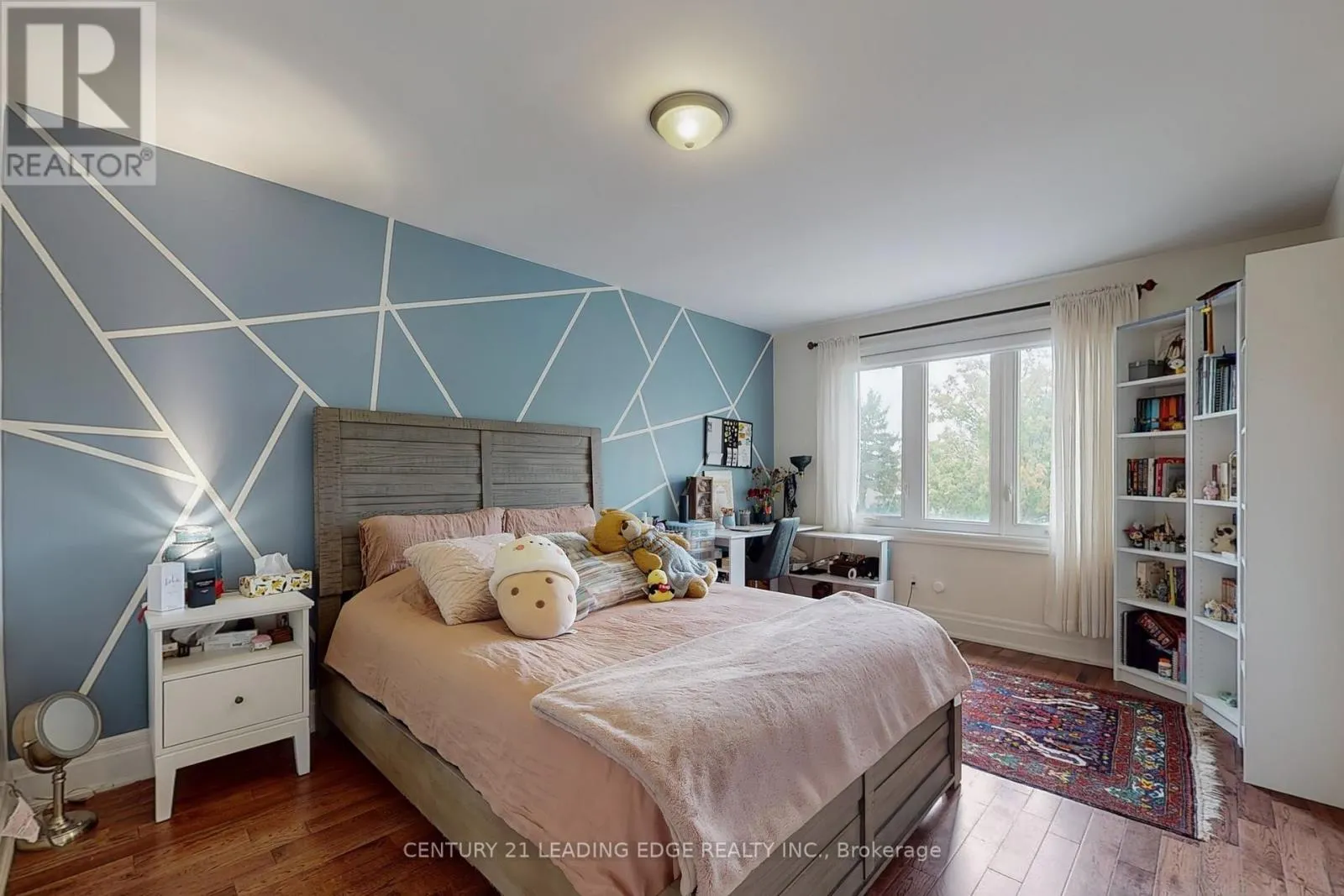 11 BELLVARE CRESCENT