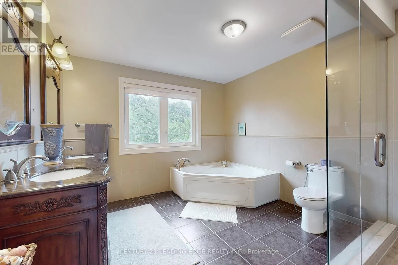 11 BELLVARE CRESCENT
