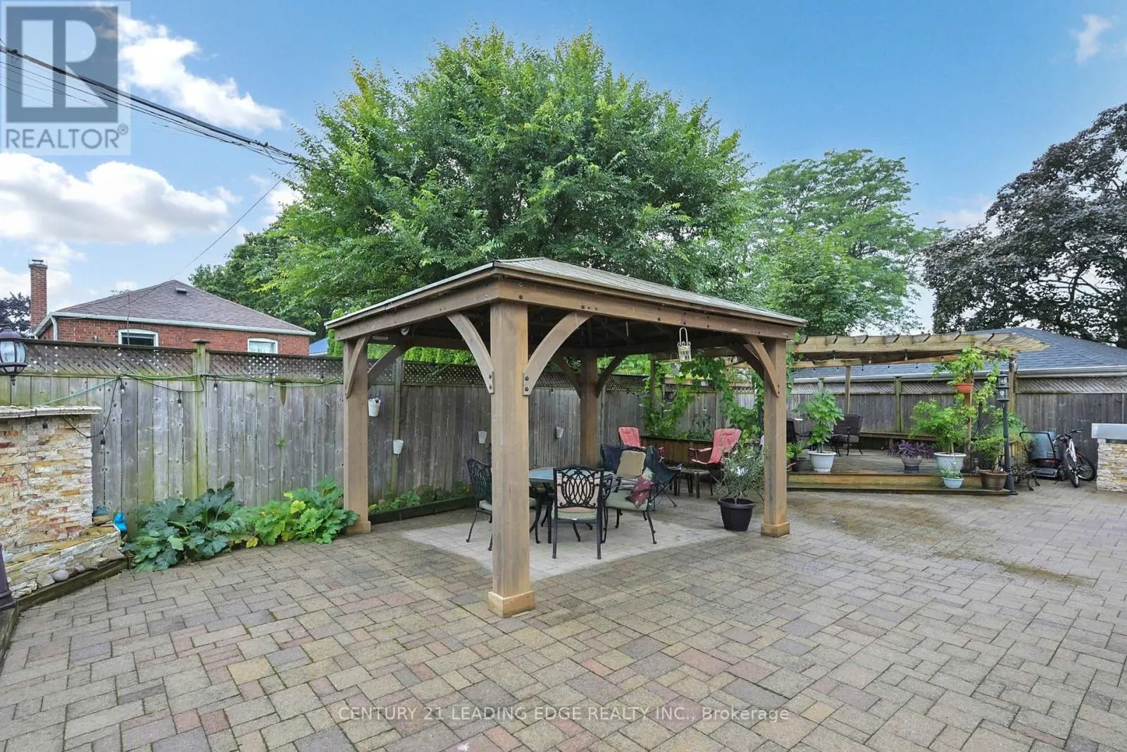 11 BELLVARE CRESCENT