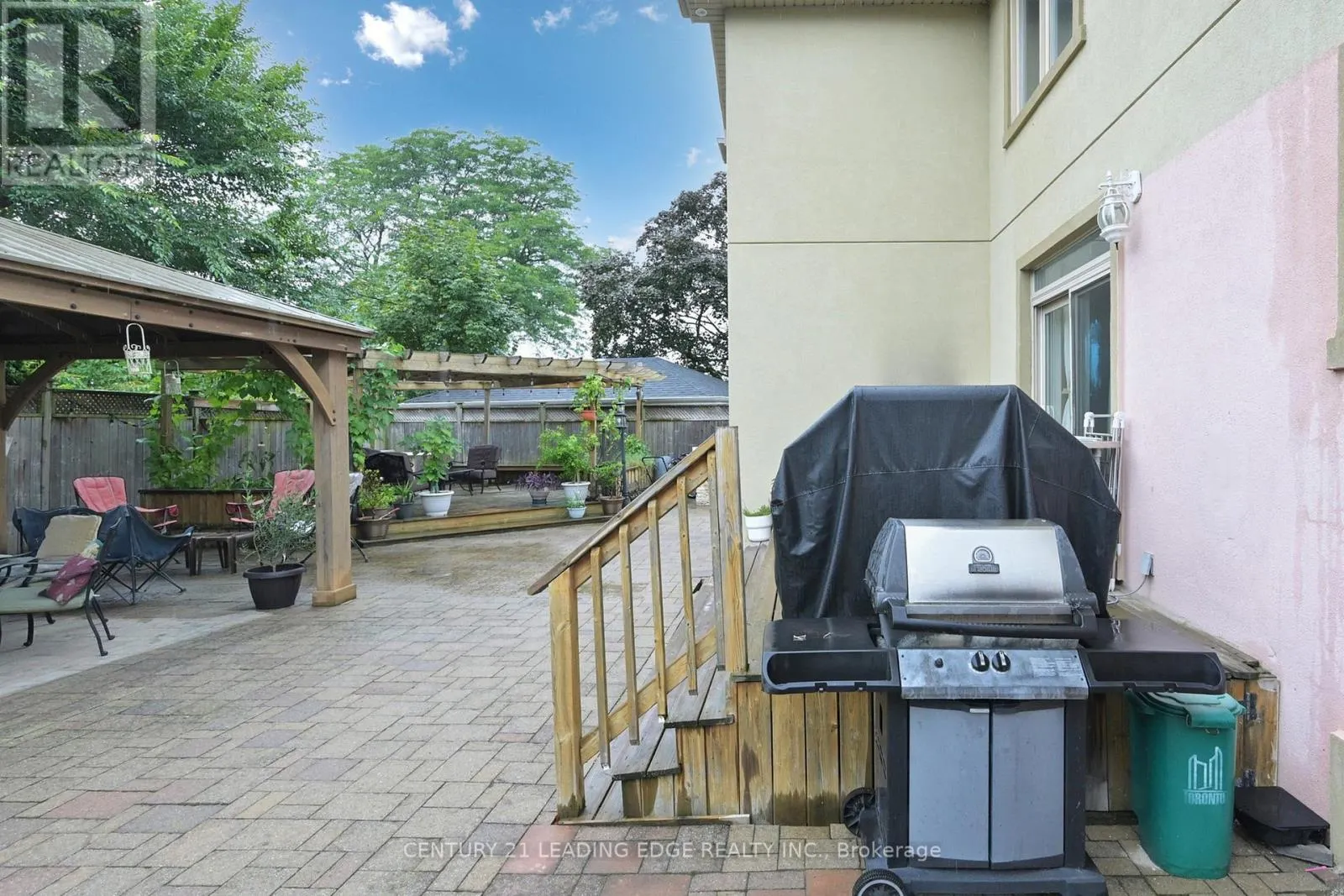11 BELLVARE CRESCENT