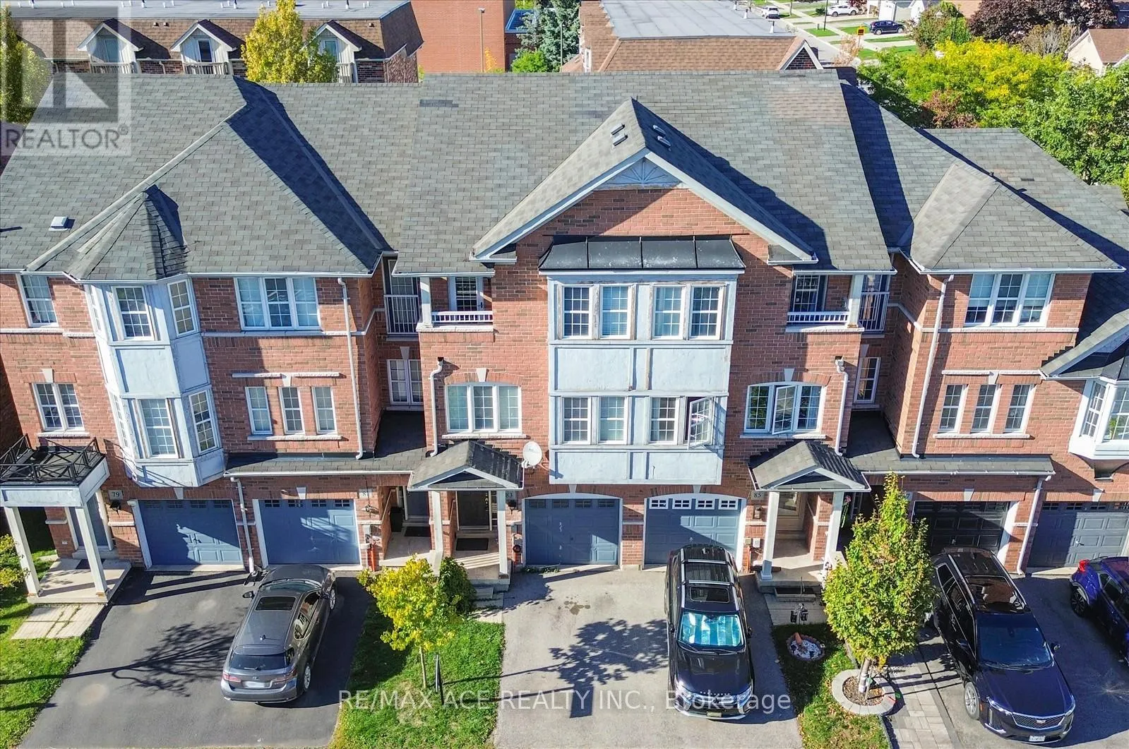 83 HUXTABLE LANE