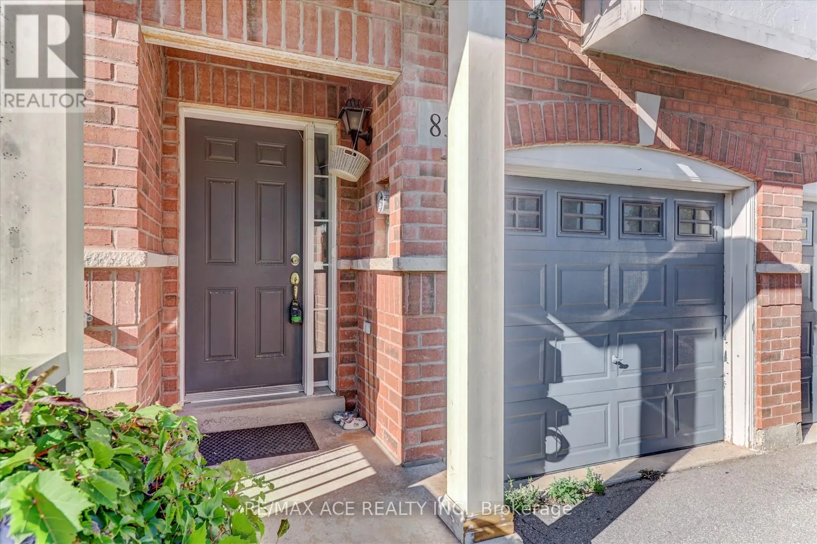 83 HUXTABLE LANE