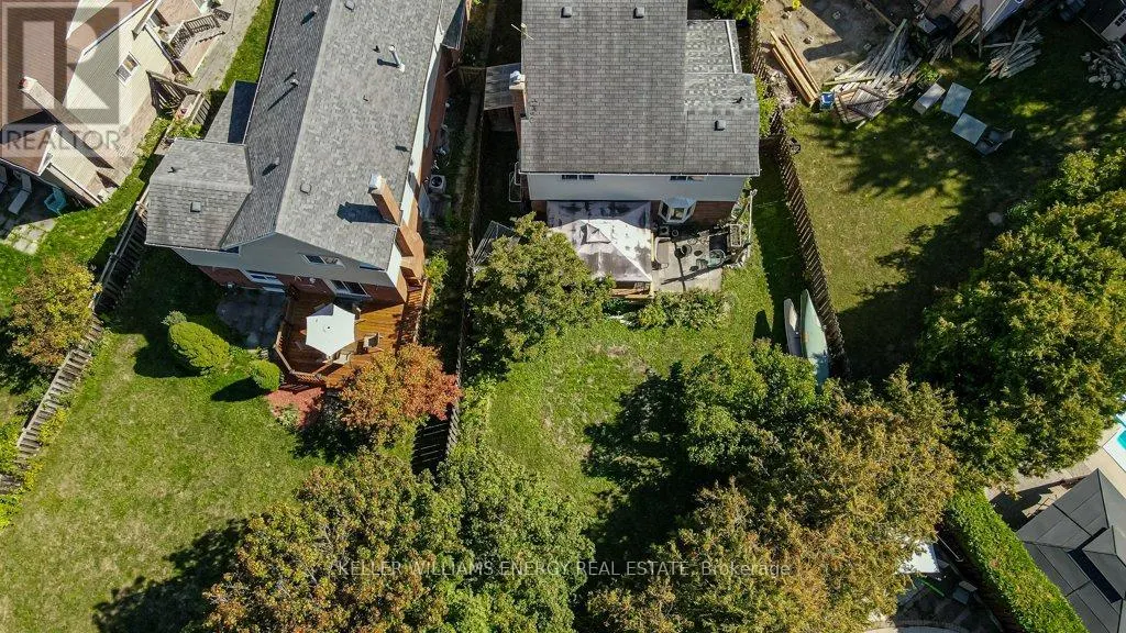17 BARROW COURT