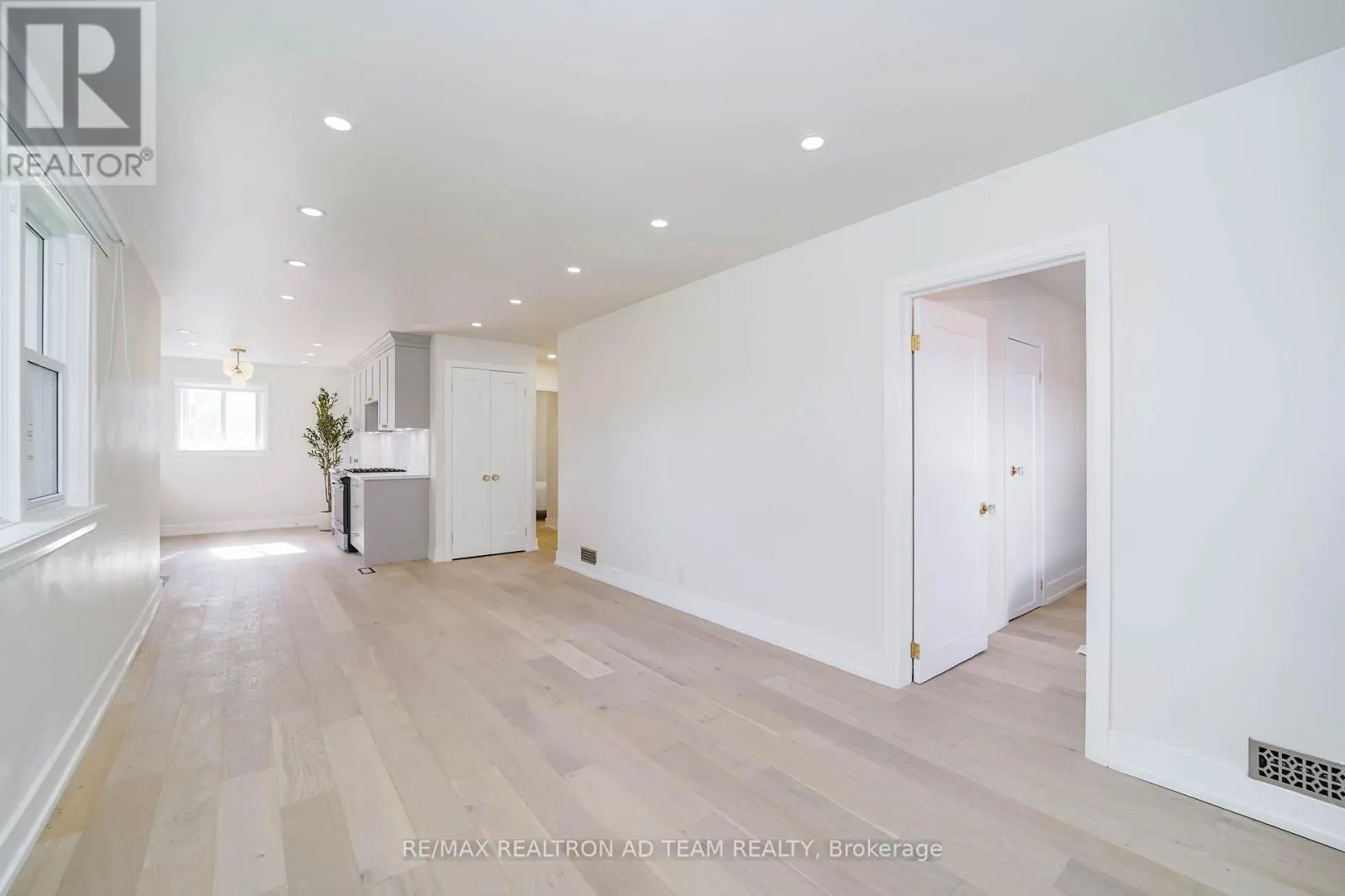 82 ADMIRAL ROAD