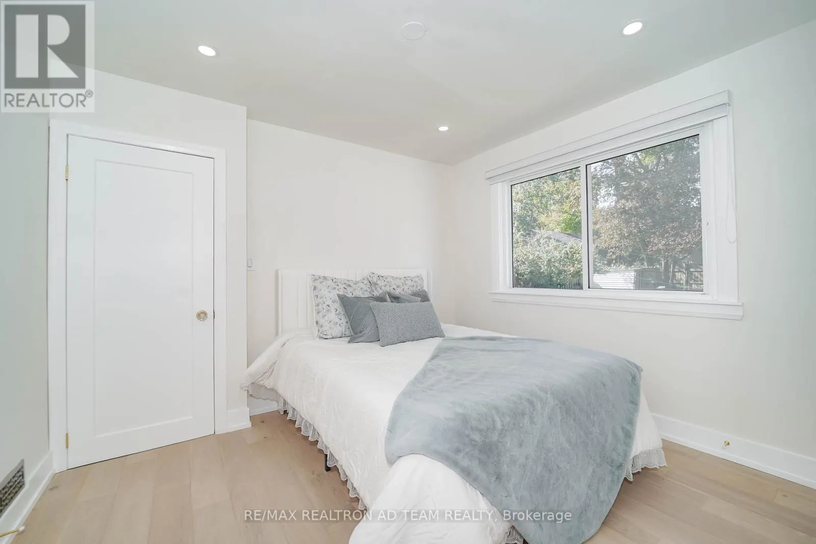 82 ADMIRAL ROAD