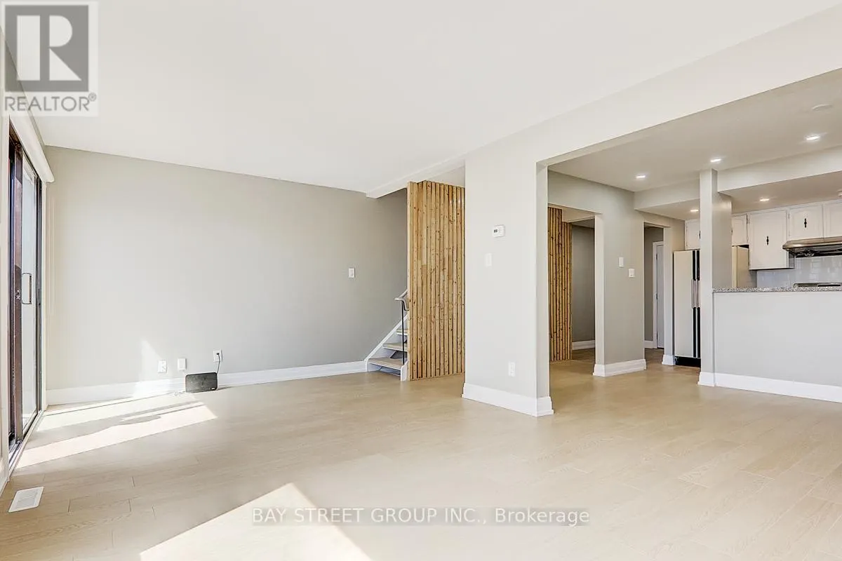 17 NEWDAWN CRESCENT